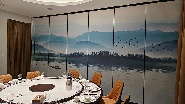 65型彩绘硬包移动屏风