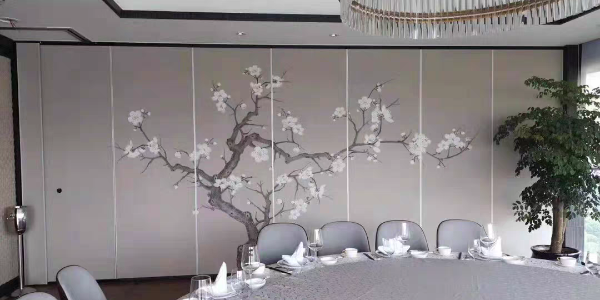 <i style='color:red'>酒店移动隔断</i>价格指标